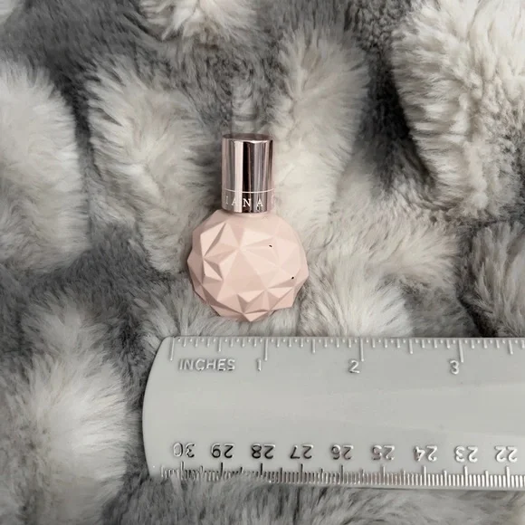 Ariana Grande Sweet Like Candy Mini Perfume .25 fl oz - Picture 2 of 6